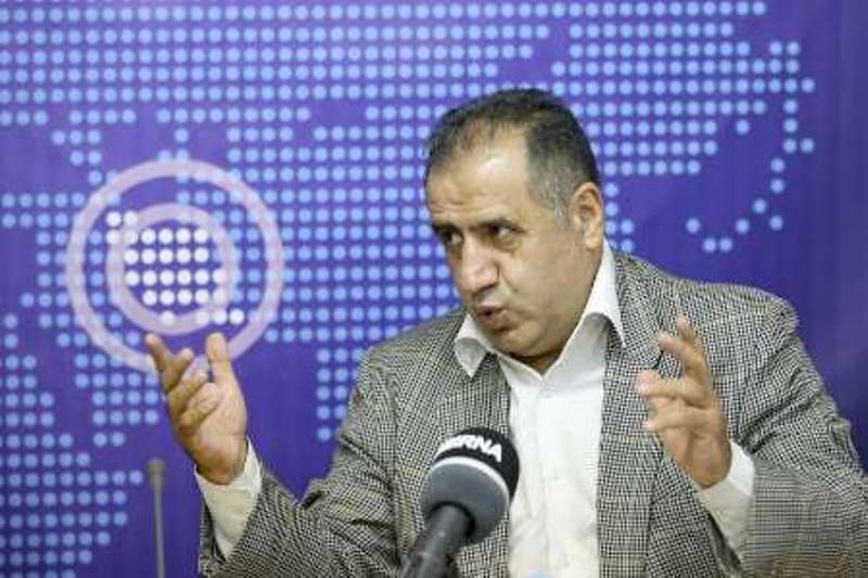 خسروی: اختلافات خانواده داوری نباید به بیرون درز پیدا کند خسروی: اختلافات خانواده داوری نباید به بیرون درز پیدا کند